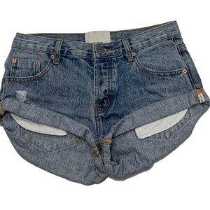 25 / One teaspoon denim shorts